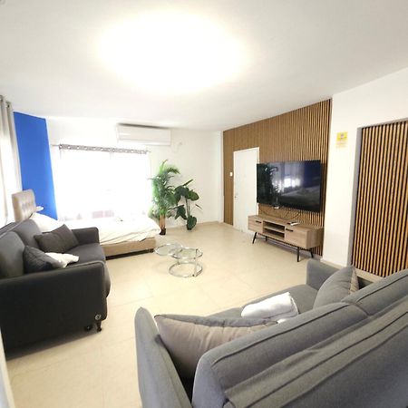 Barak Royal Suites 20 Garden Jacuzzi - ג'קוזי בחצר Eilat Exteriör bild