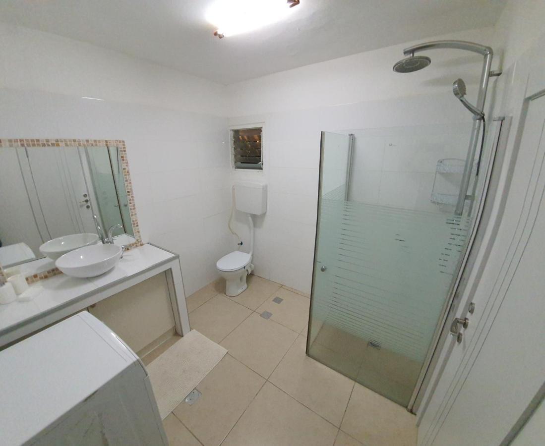 Barak Royal Suites 20 Garden Jacuzzi - ג'קוזי בחצר Eilat Exteriör bild