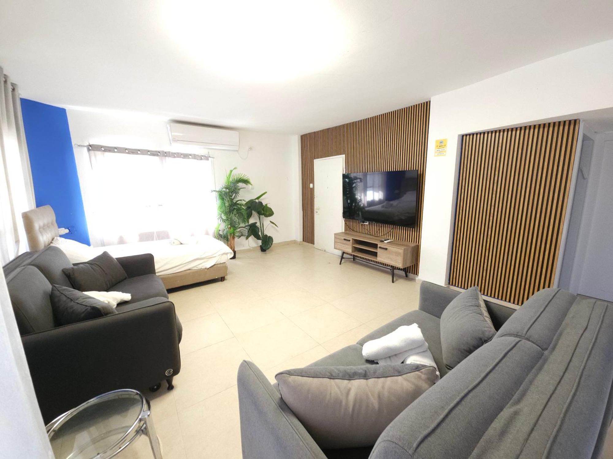 Barak Royal Suites 20 Garden Jacuzzi - ג'קוזי בחצר Eilat Exteriör bild